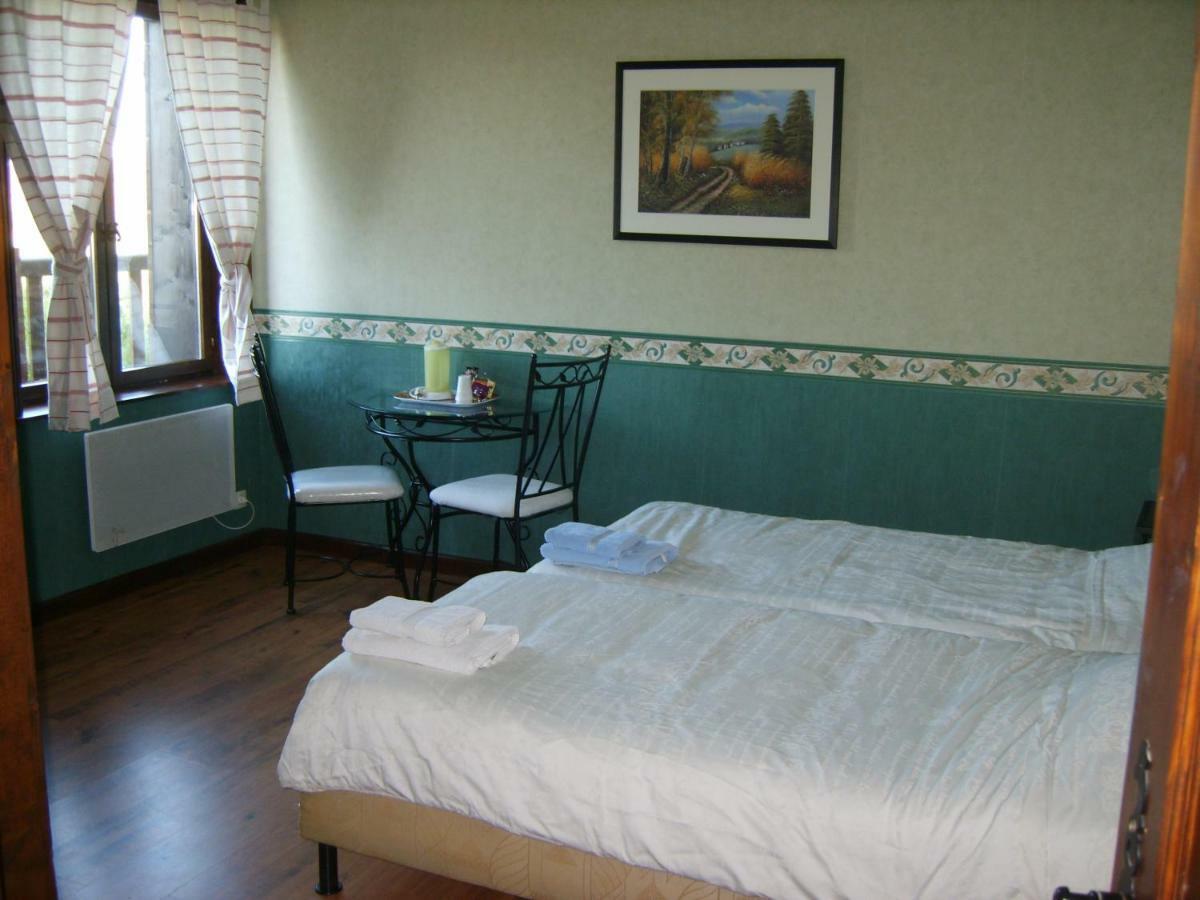 El Rancho Criollo Rooms And Gites Maubert-Fontaine Екстериор снимка